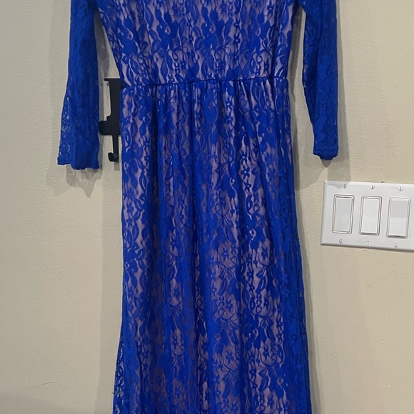 Maternity Dress - Picture 4 of 5